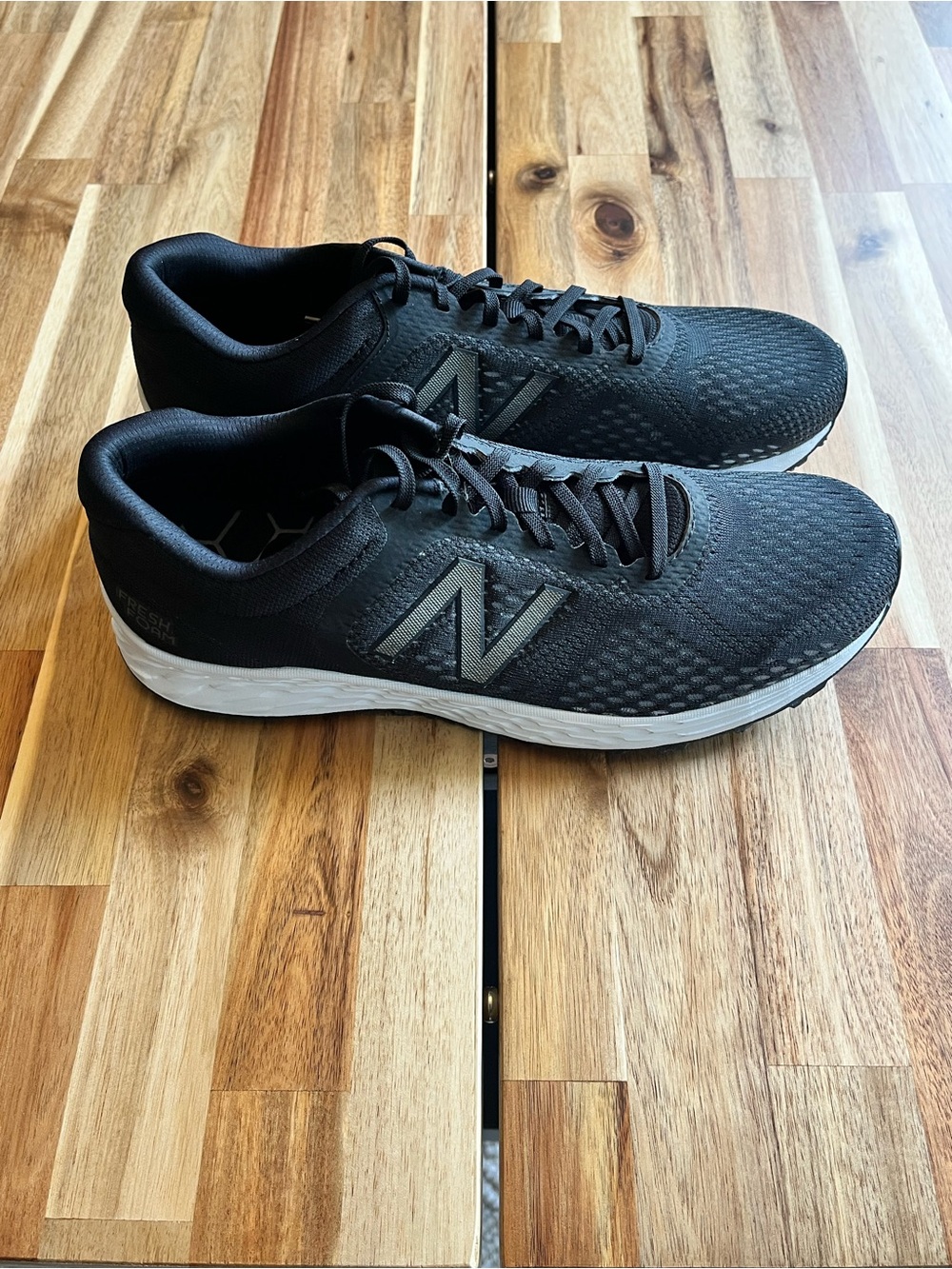 New Balance Men's Arishi V1 Running Shoes, 10.5D, Black/White, New w/o Box